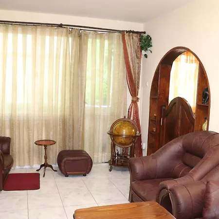 супер апартамент-център Varna